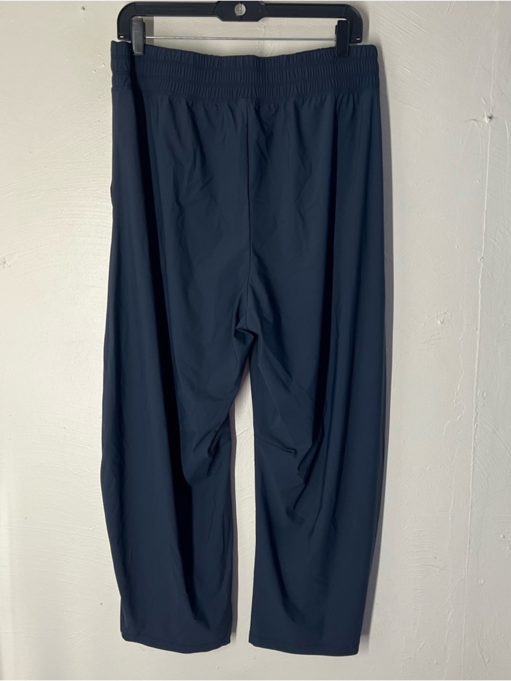 Old Navy Dusk Navy High-Waisted SleekTech Barrel Ankle Pants Size Large - Picture 5 of 5